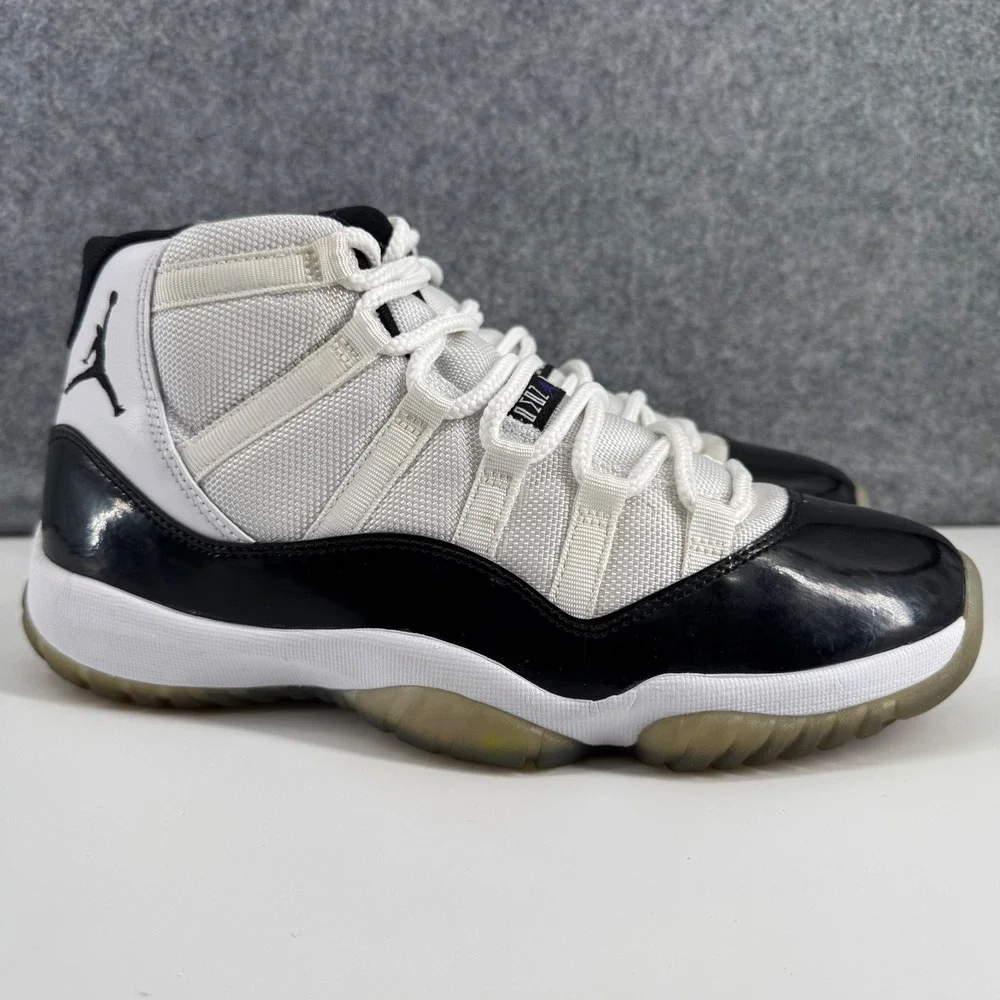 Jordan 11 Retro Concord 2011 Mens Size 8 White Black 378037-107